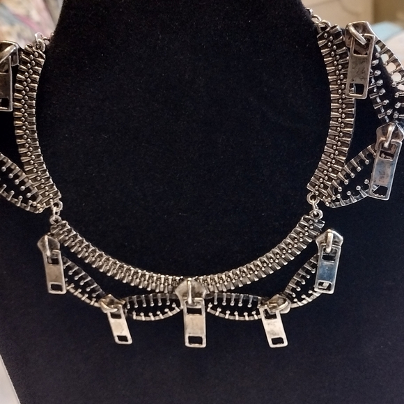 Jewelry - Zipper Choker